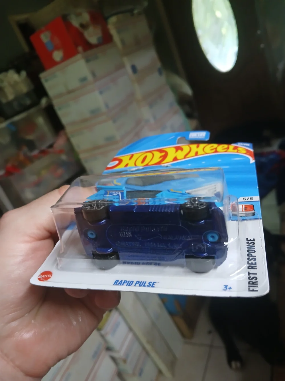 Hot Wheels Rapid Pulse  futuristic hybrid emergency ambulance die-cast Mainline